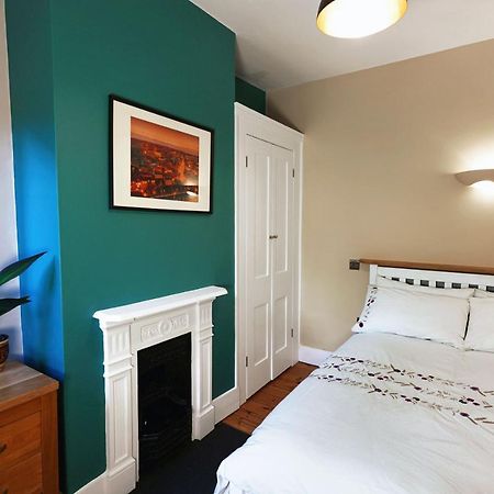 Ferienwohnung Tastefully Decorated 1-Bed With Free Parking - At Hem Winchester Exterior foto