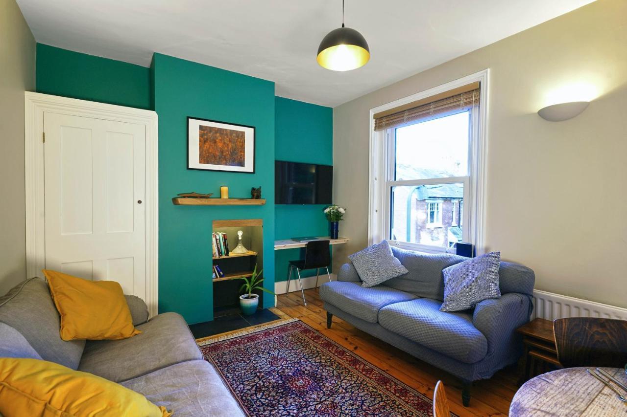 Ferienwohnung Tastefully Decorated 1-Bed With Free Parking - At Hem Winchester Exterior foto