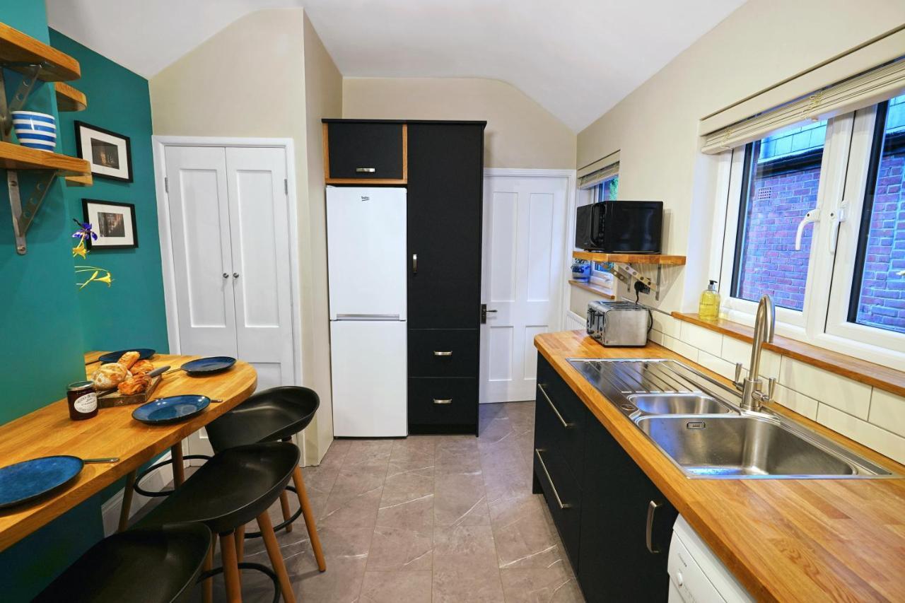 Ferienwohnung Tastefully Decorated 1-Bed With Free Parking - At Hem Winchester Exterior foto